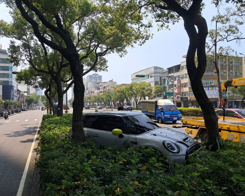 高雄屏東汽機車拖吊案例三 現場照片 2